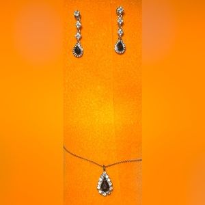 Vintage rhinestone necklace & post earrings